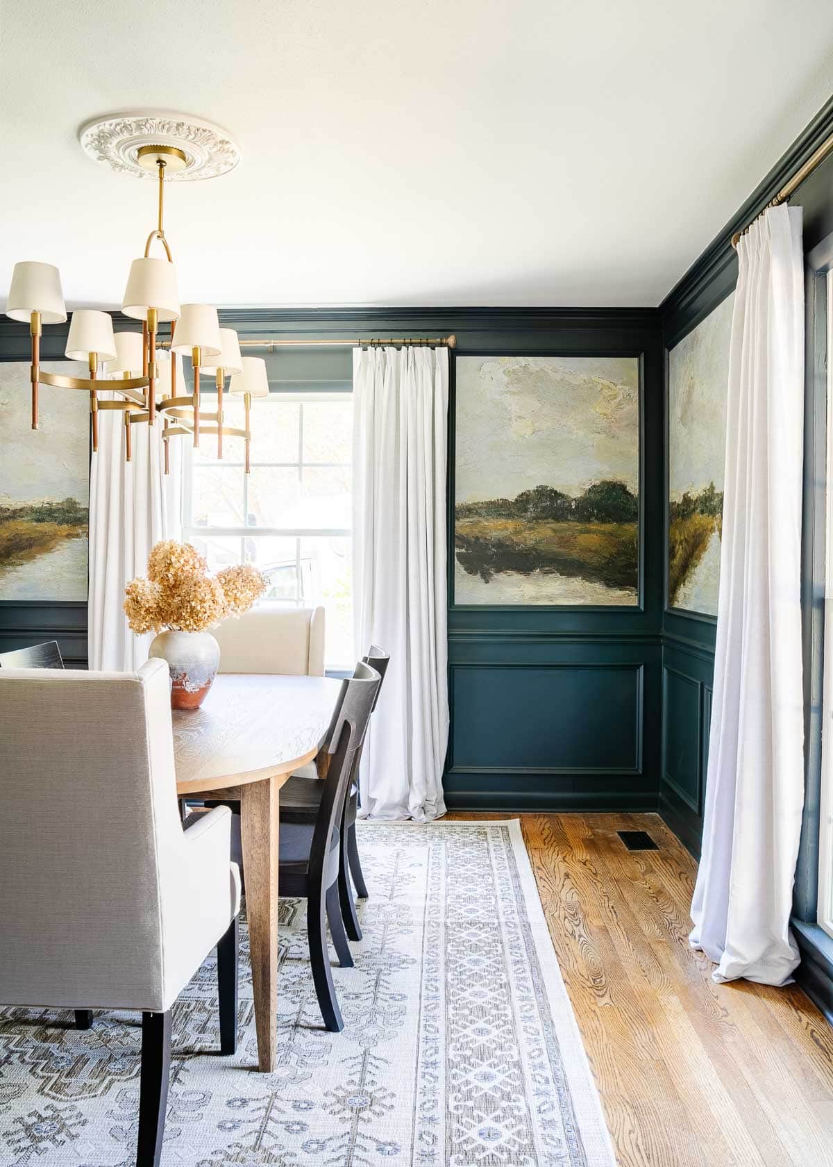 Classic mural wallpaper in an elegant dining room